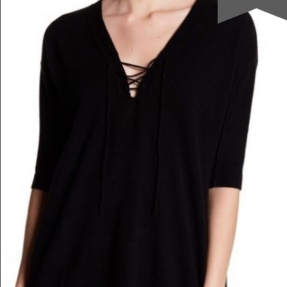 Minnie Rose Sweaters - Minnie Rose Lace-up navy cashmere sweater M